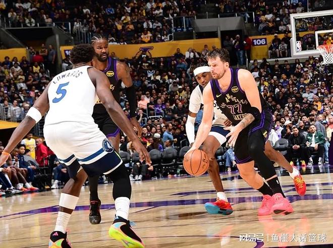 湖人三杀森林狼！詹姆斯缺席仍大胜，东契奇里
